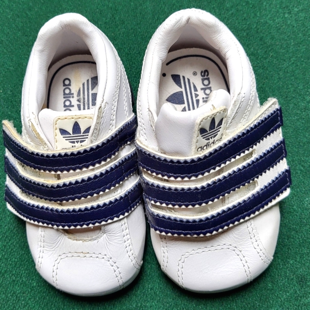 Adidas navy/white velcro closure sneakers